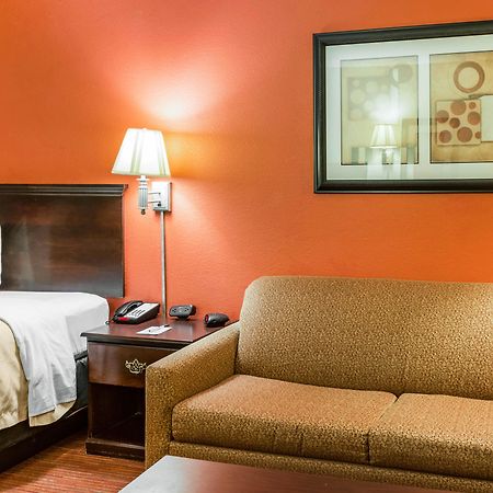 Quality Inn Олбани Екстериор снимка