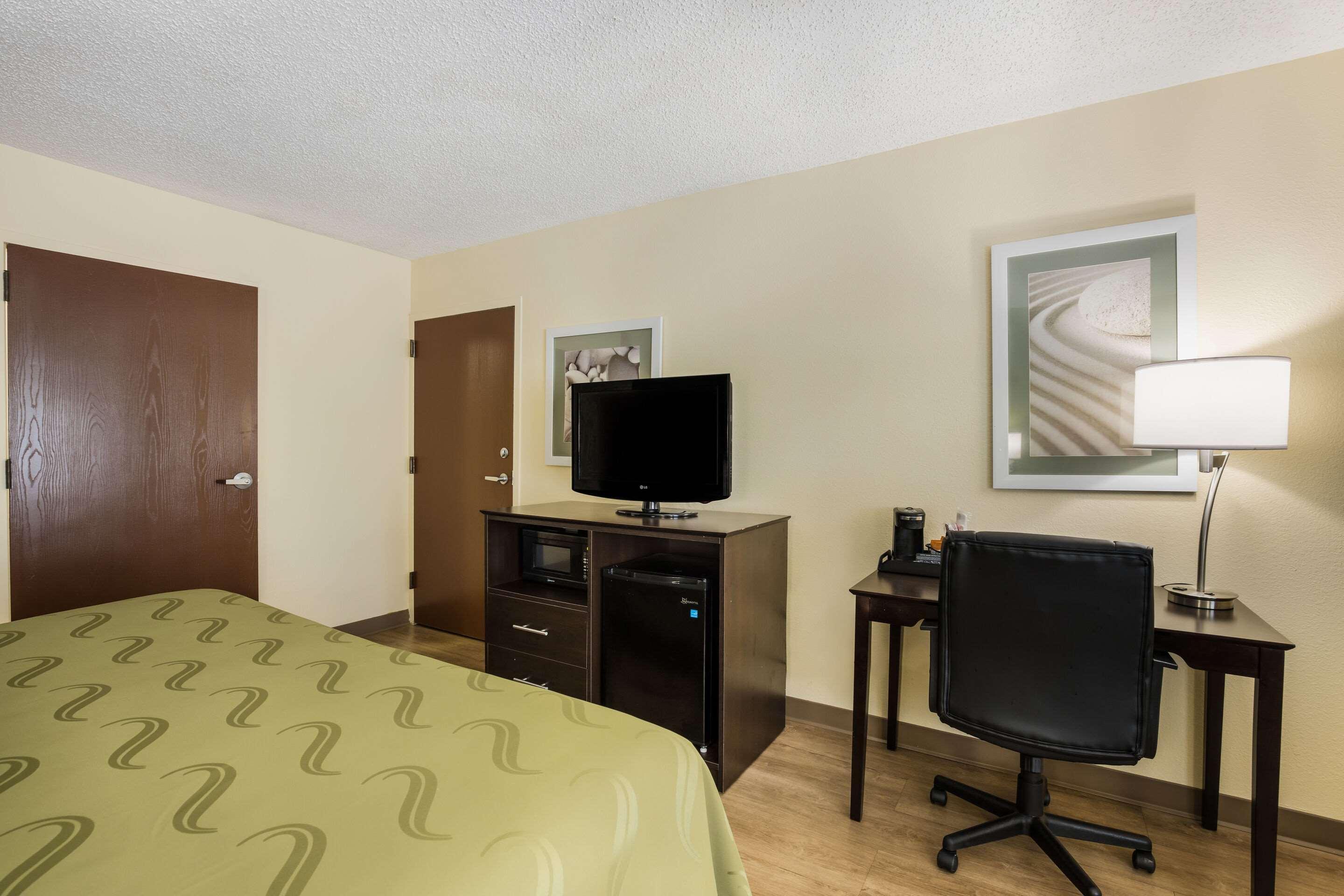 Quality Inn Олбани Екстериор снимка