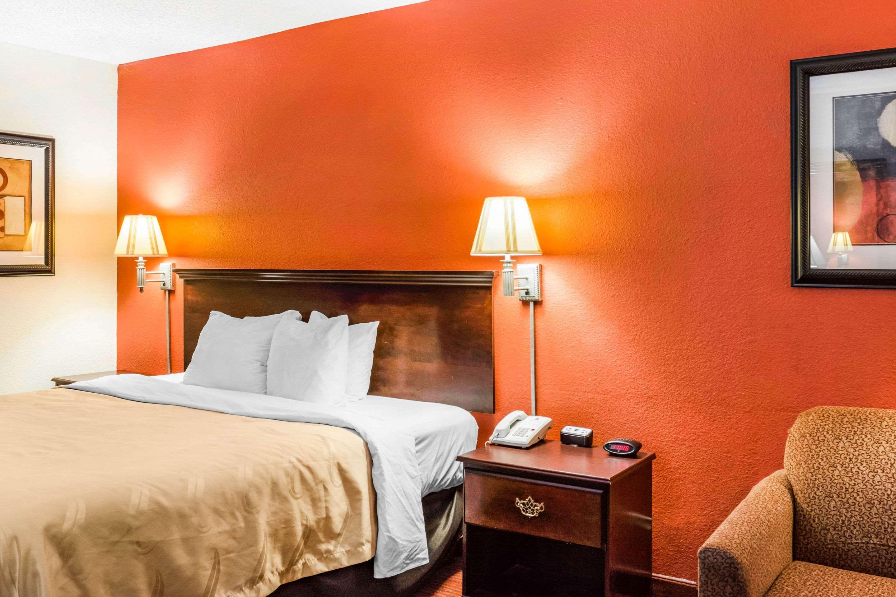 Quality Inn Олбани Екстериор снимка