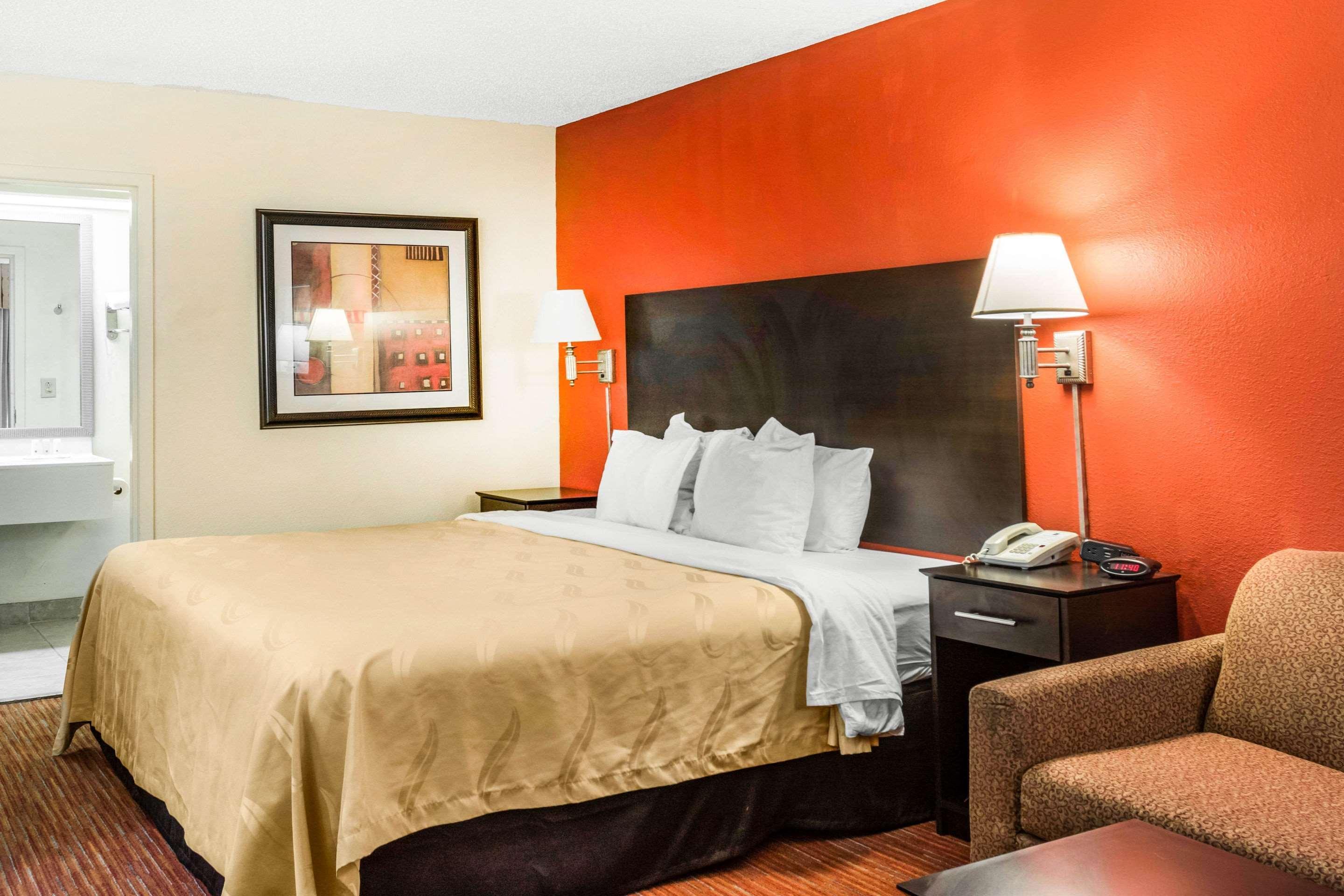 Quality Inn Олбани Екстериор снимка