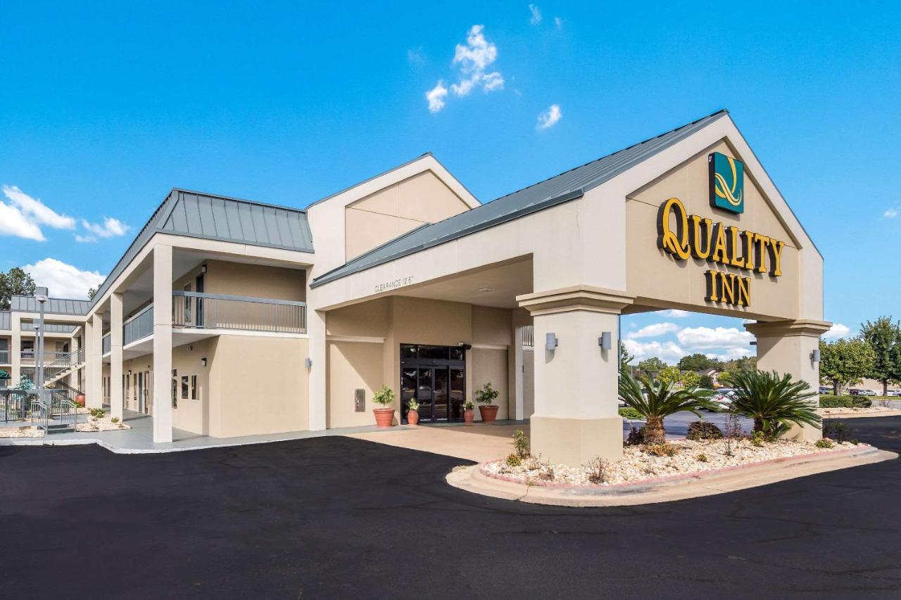Quality Inn Олбани Екстериор снимка
