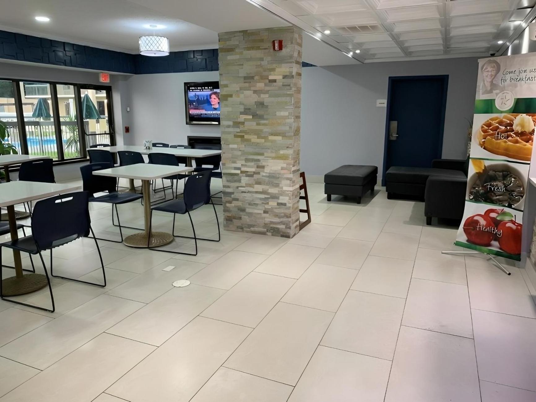 Quality Inn Олбани Екстериор снимка